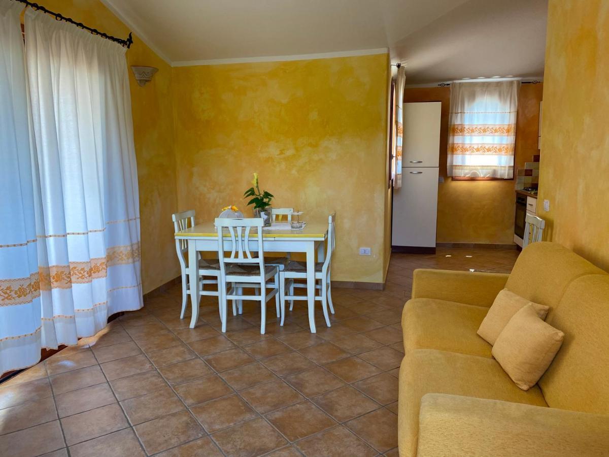 Case Vacanze Villa Rosita San Teodoro  Buitenkant foto