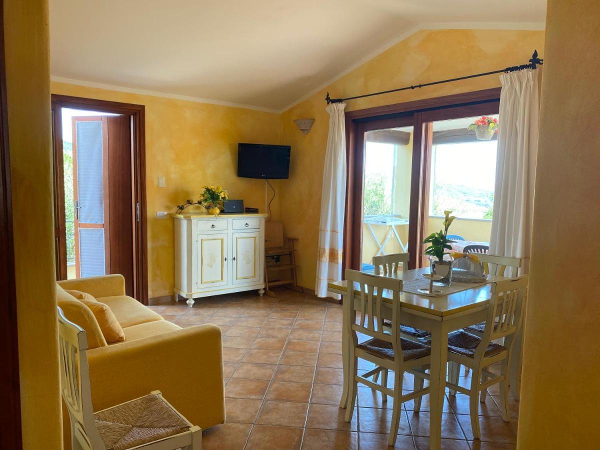 Case Vacanze Villa Rosita San Teodoro  Buitenkant foto