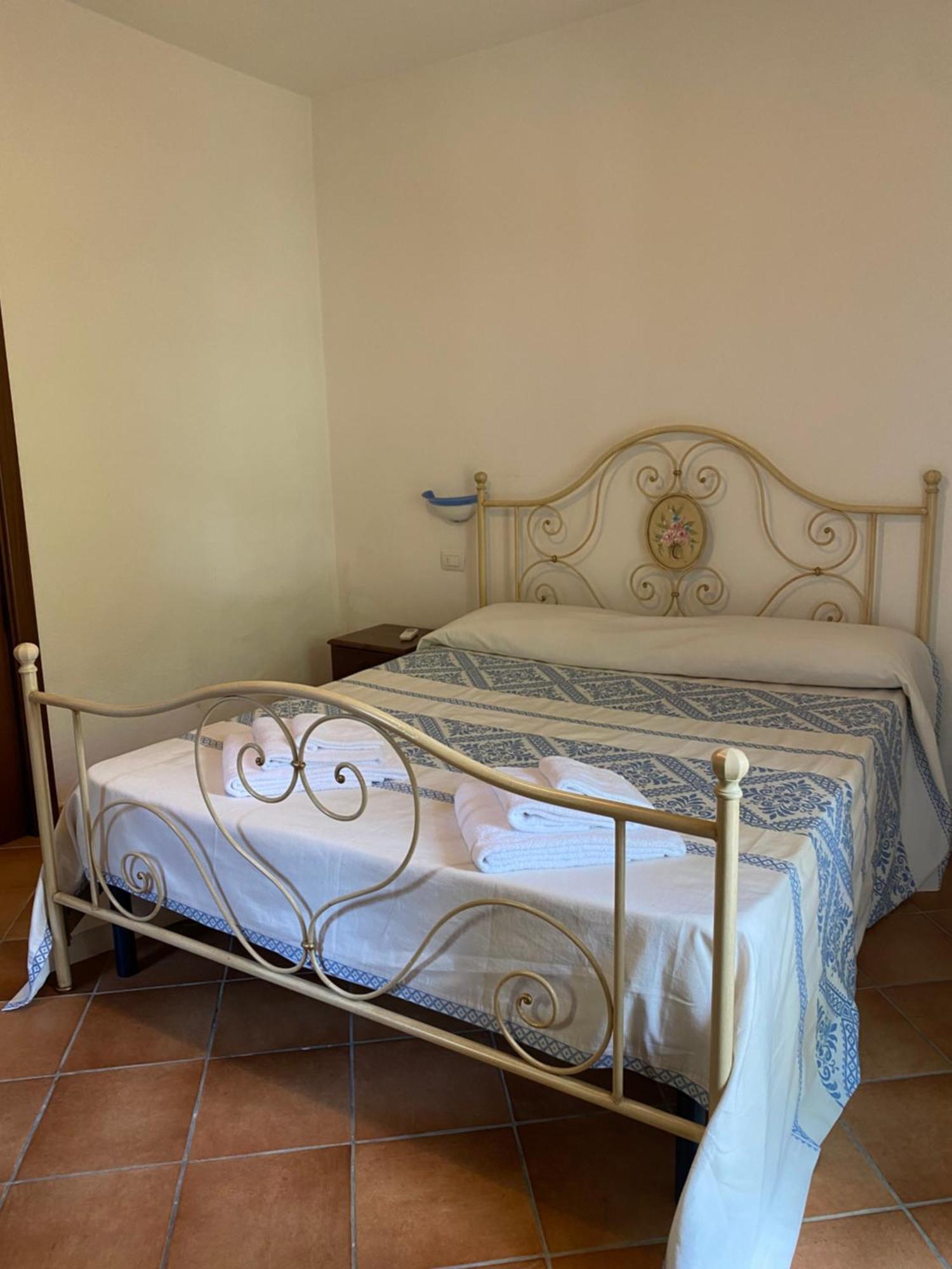 Case Vacanze Villa Rosita San Teodoro  Buitenkant foto
