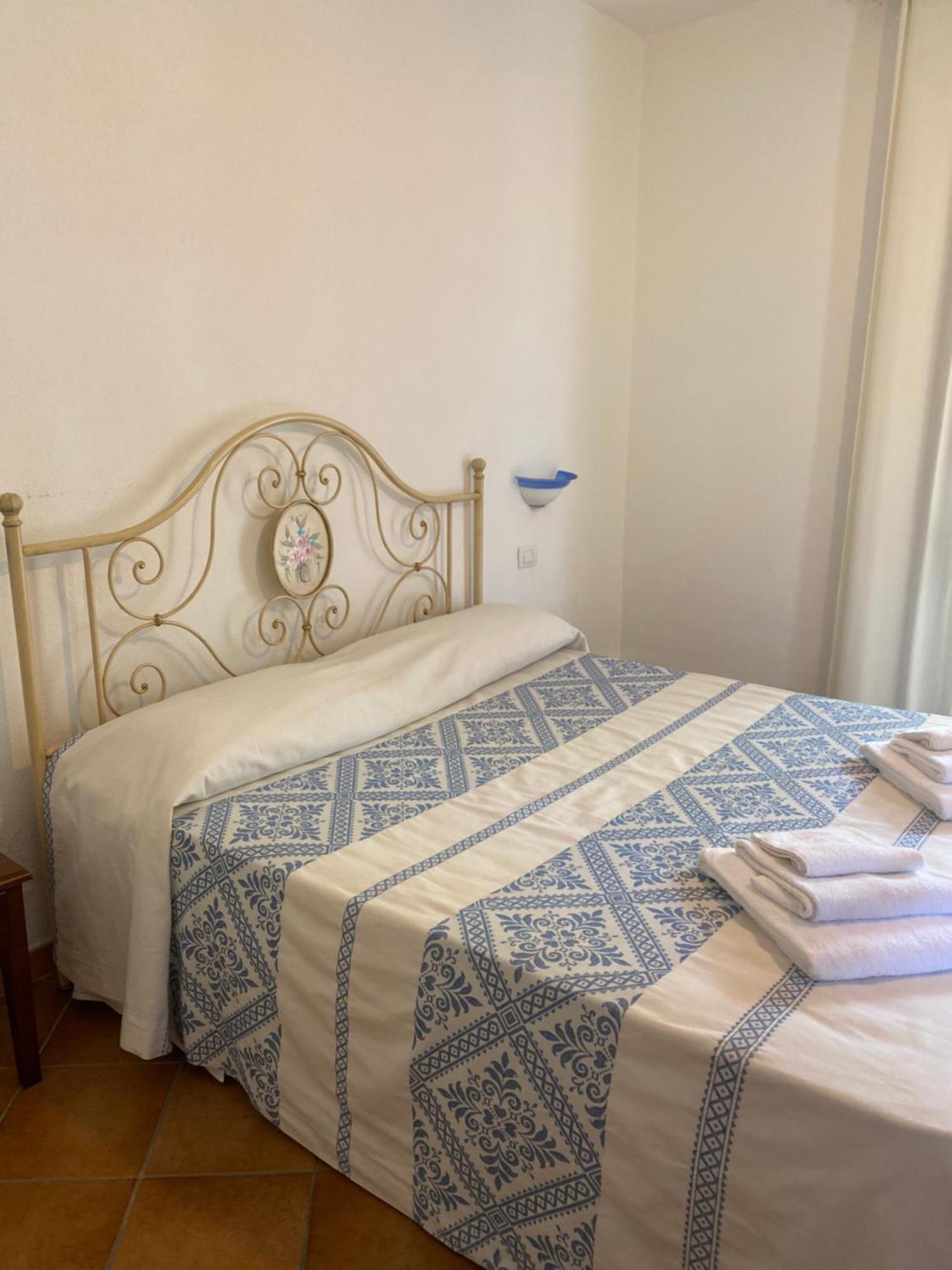 Case Vacanze Villa Rosita San Teodoro  Buitenkant foto